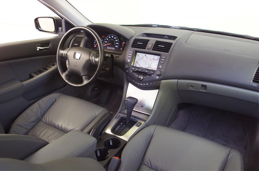  Honda Accord 2003 года  (US) (фото 7 из 43)
